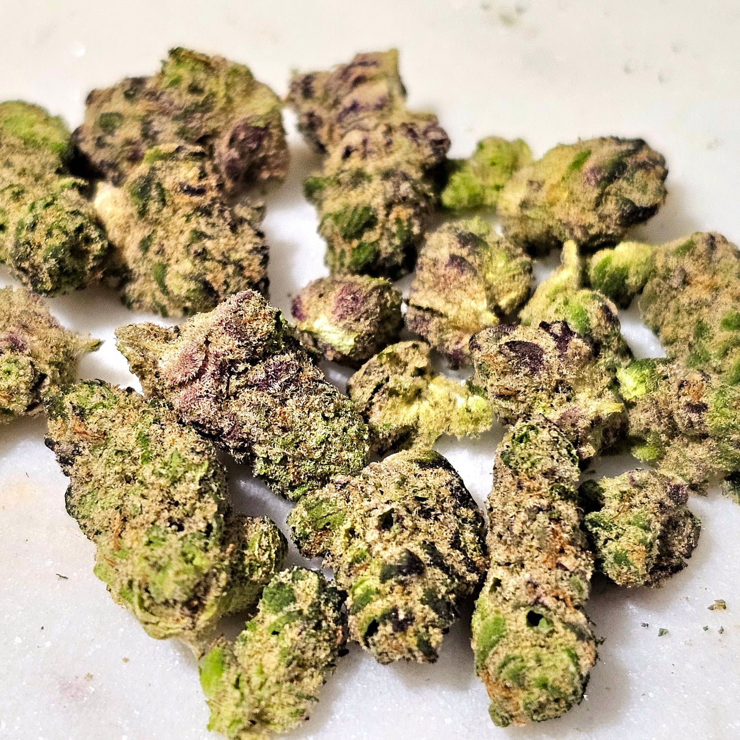 LA Pop Rocks 33% THCa Smalls